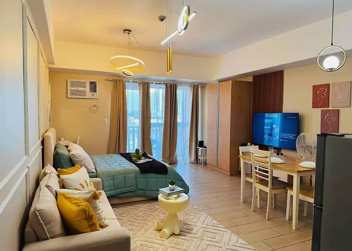 Cozy Unit Near Venice Grand Canal Mall Mckinley Hill Taguig Manila